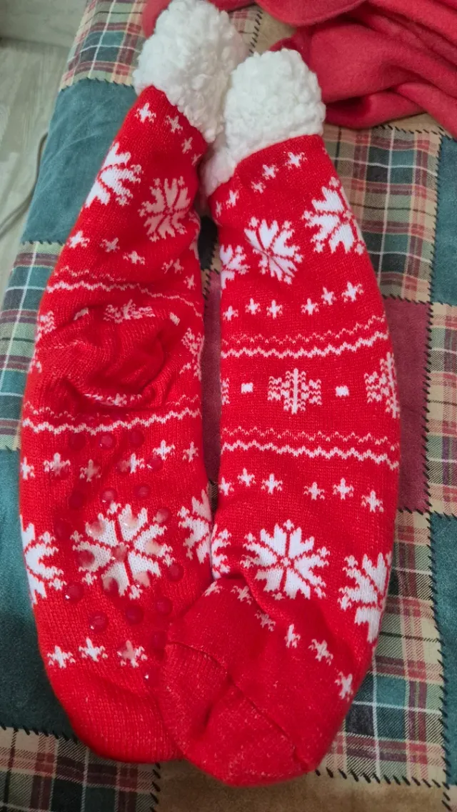 Calzini invernali con fiocchi di neve