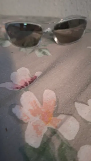 Gafas de sol plateadas montura transparente