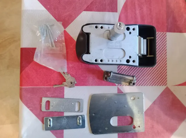 Serratura Elettrica Cisa Reversibile in Metallo