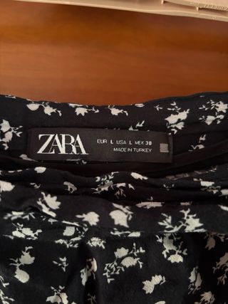 Falda pantalón Zara flores negra