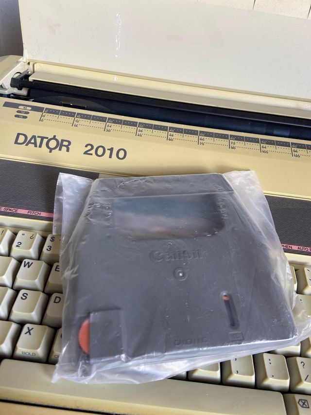 MÁQUINA DE ESCREVER DATOR 2010