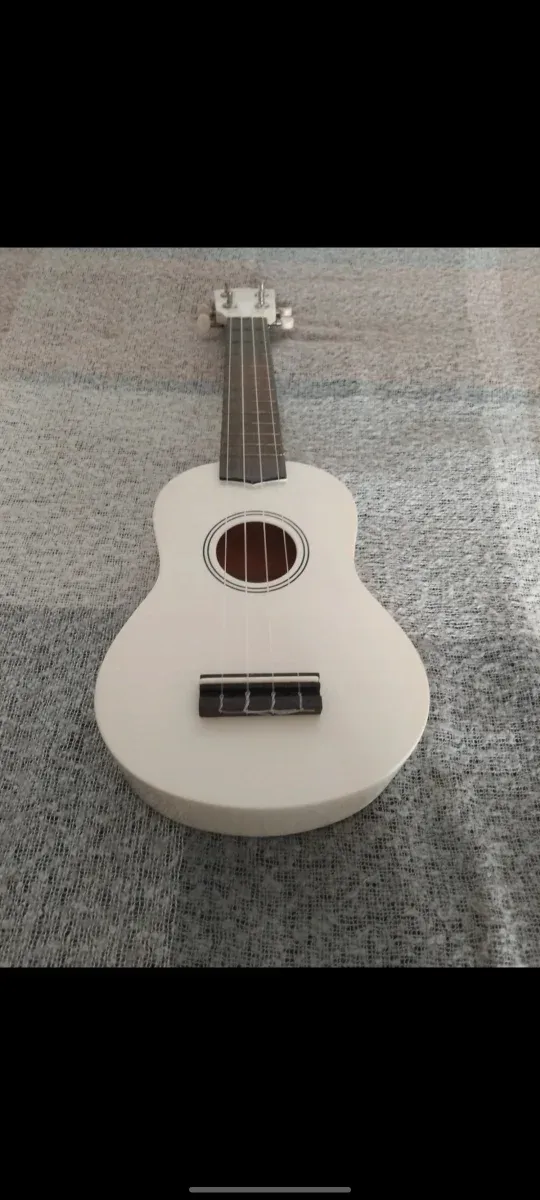 Ukelele Blanco Harley Benton