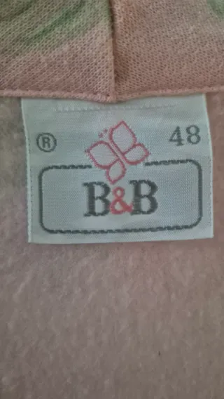 Vestaglia lunga con rose