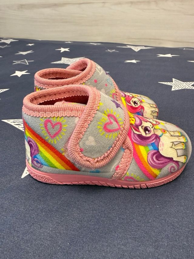 Zapatillas niña unicornio talla 24 nuevas