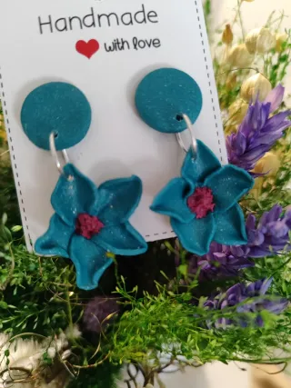 Pendientes flor morada