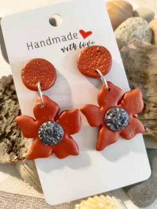 Pendientes flor morada