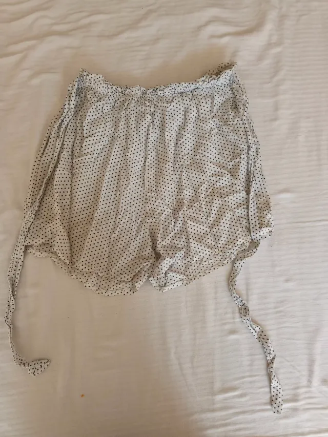 Pantalón corto de lunares