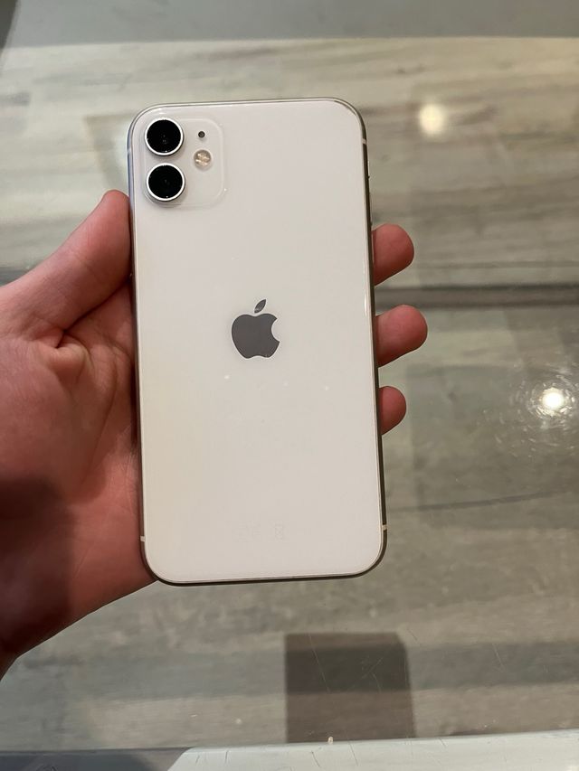 iPhone 11 - 64GB