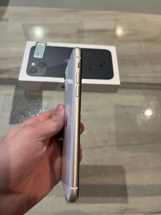 iPhone 11 - 64GB