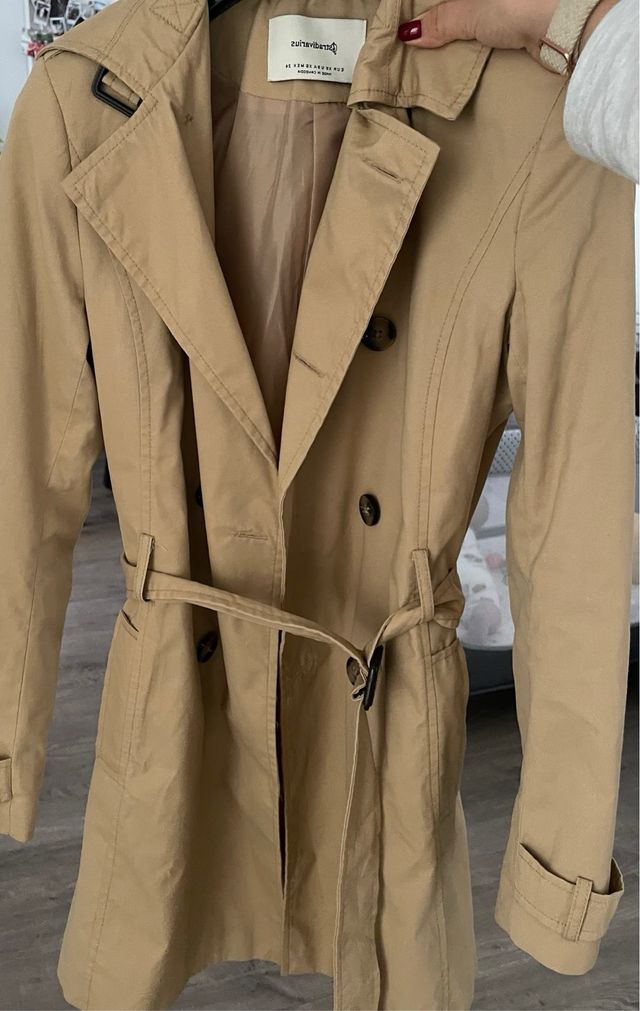 gabardina stradivarius