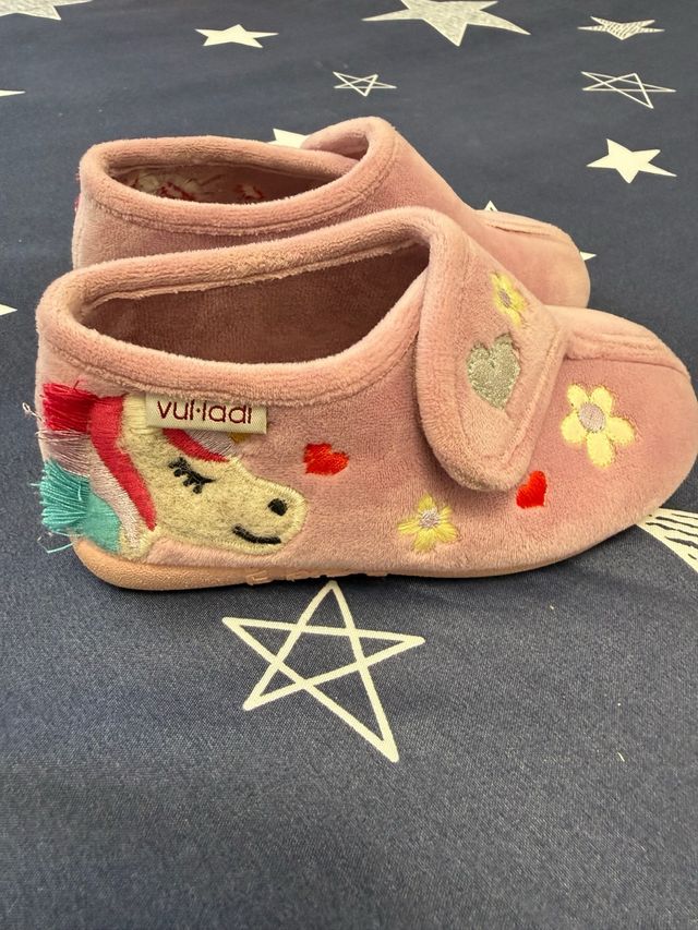 Zapatillas niña unicornio rosa talla 29