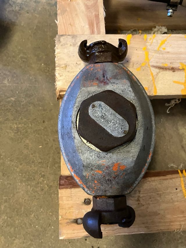 Taladro Roto-percutor subacuático IR5