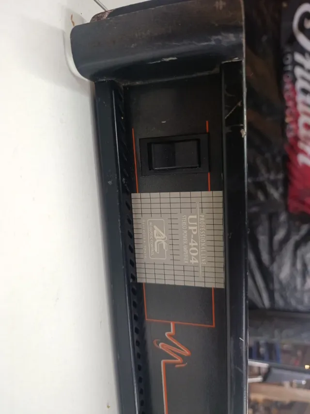 Amplificatore Professionale AC UP-404