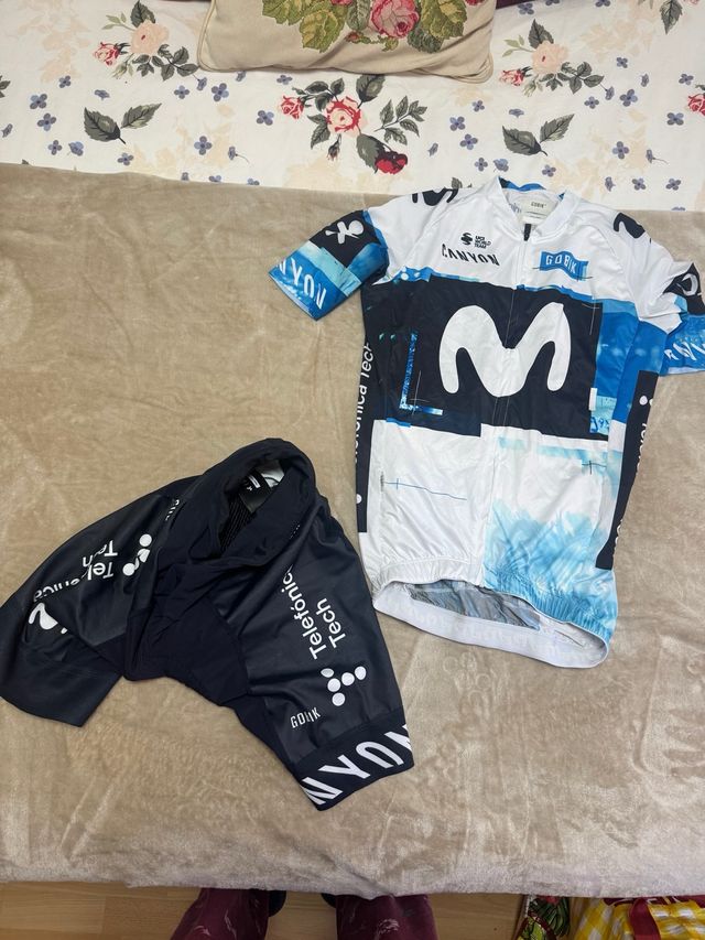 Conjunto Ciclismo Movistar Team Gobik Mujer