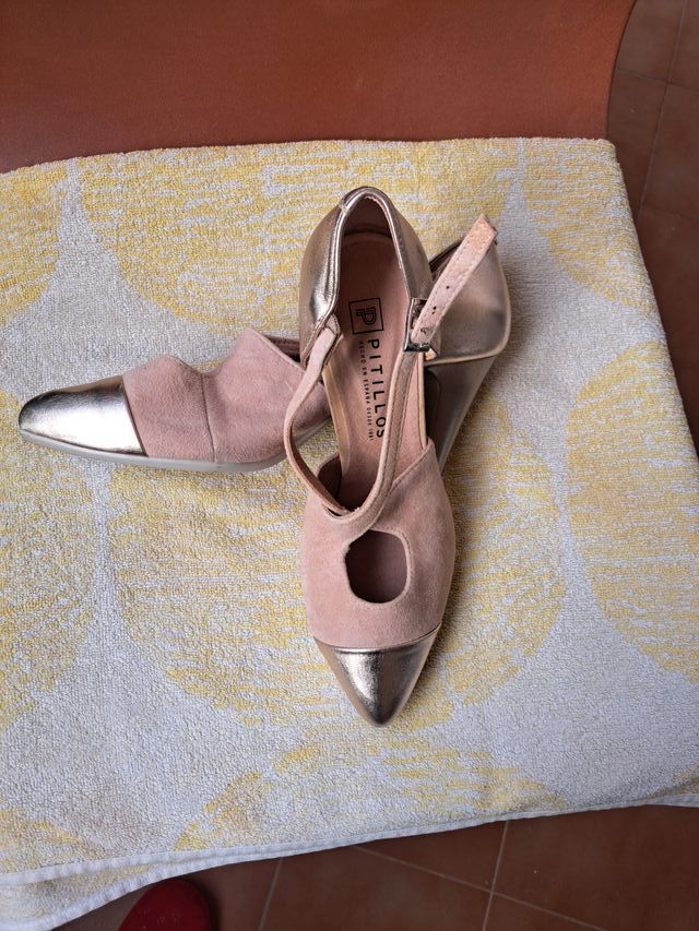 Zapatos Pitillos dorados y rosas