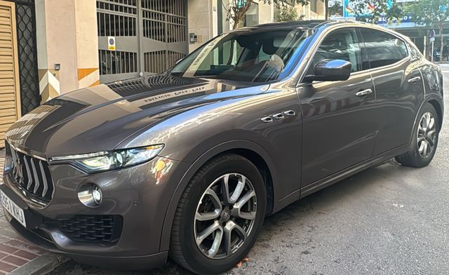 Maserati Levante V6 275 HP D AWD