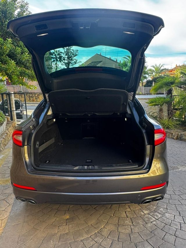 Maserati Levante V6 275 HP D AWD