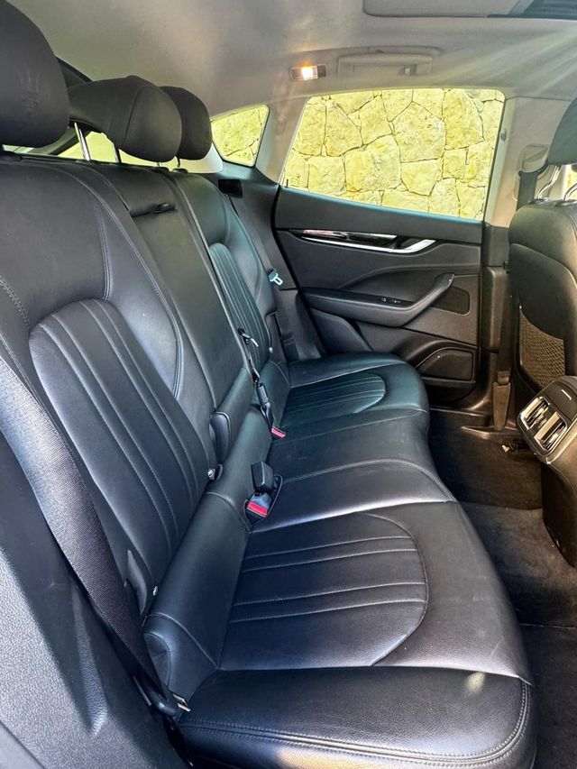 Maserati Levante V6 275 HP D AWD