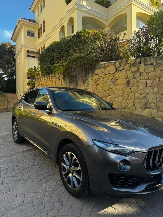 Maserati Levante V6 275 HP D AWD