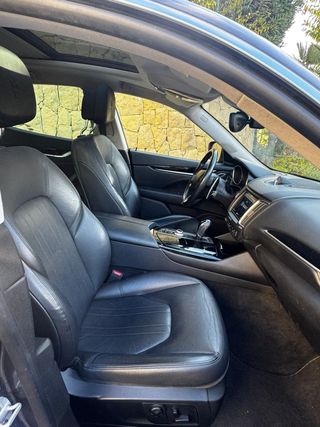 Maserati Levante V6 275 HP D AWD