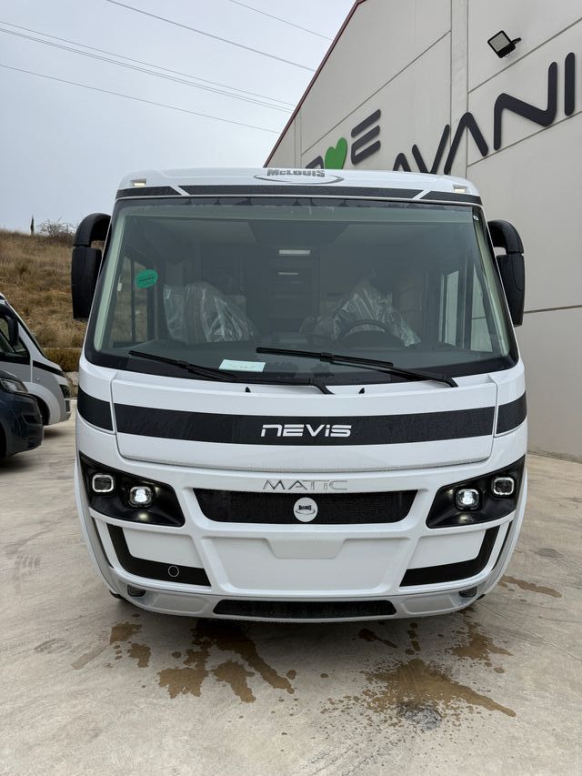 Autocaravana Integral McLouis Nevis 879
