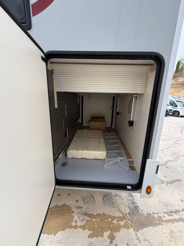 Autocaravana Integral McLouis Nevis 879