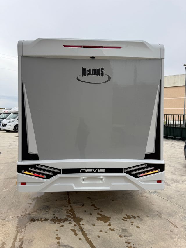 Autocaravana Integral McLouis Nevis 879