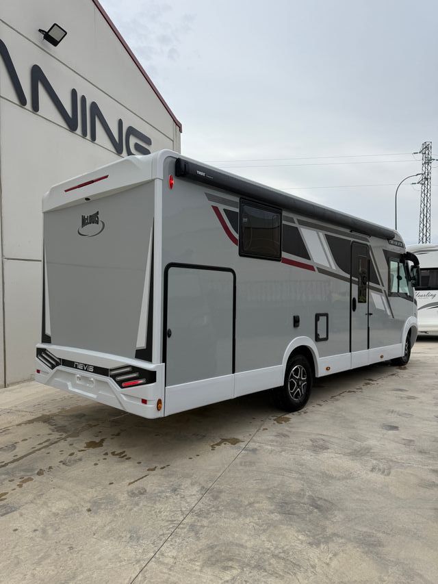 Autocaravana Integral McLouis Nevis 879
