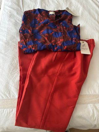 Conjunto de pantalon y blusa