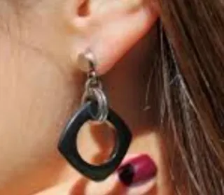 Pendientes Lotus Cuadrados Negros y Plateados