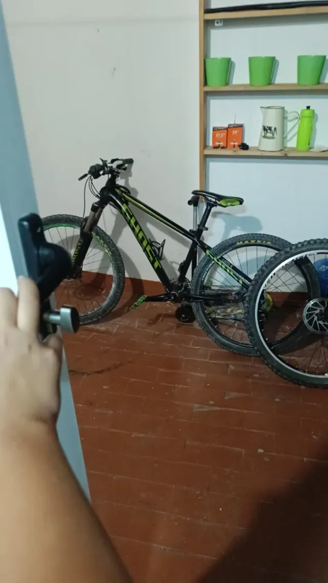 Bicicleta Ghost Negra y Verde