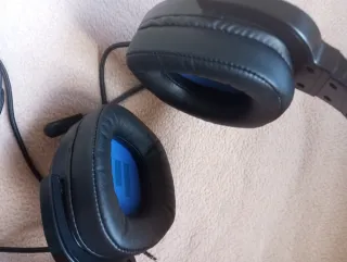 Auriculares gaming negros con micrófono nuevos