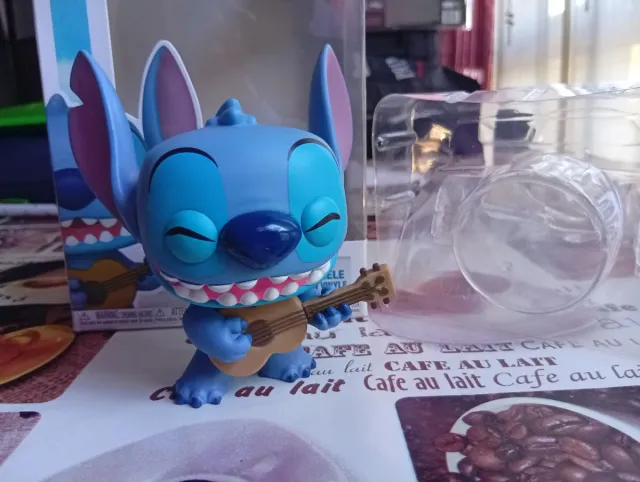 Funko Pop! Stitch con ukelele