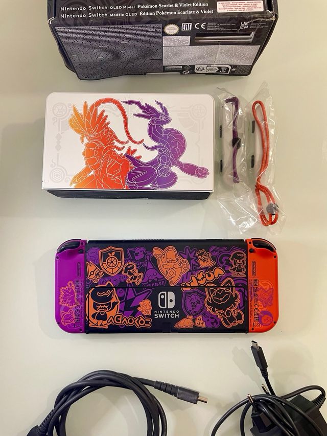 Nintendo Switch OLED Pokémon Scarlet & Violet