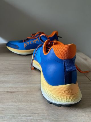Zapatillas Atom Azul y Naranja