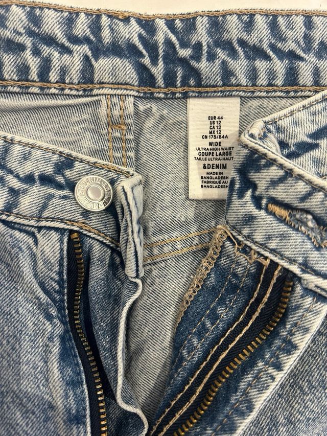 Jeans H&M roturas y desgaste T. 44 (equivale a 42)