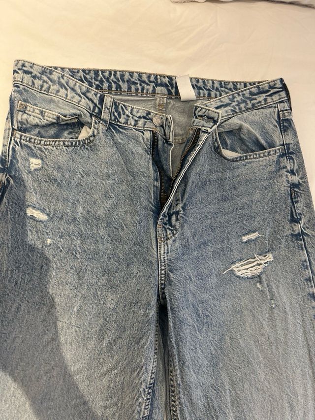 Jeans H&M roturas y desgaste T. 44 (equivale a 42)