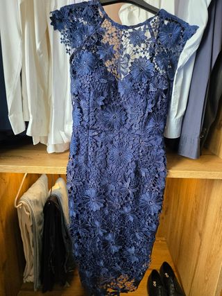 Vestido ASOS azul entubado encaje floral