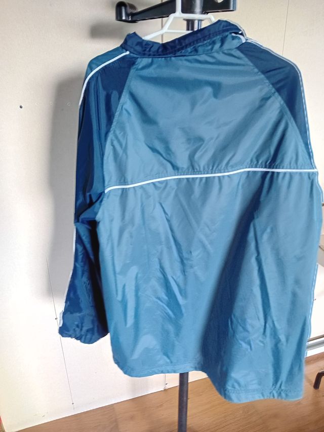 Cortavientos Nike Talla L