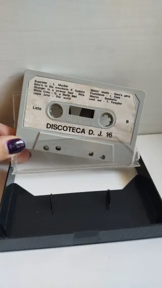 Cassetta DISCOTECA D.J. 16