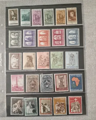 Lotto 105 francobolli Poste Vaticano