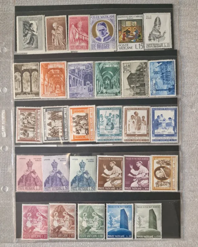 Lotto 105 francobolli Poste Vaticano