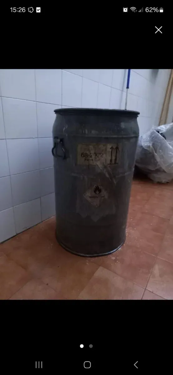 Bidón antiguo metálico