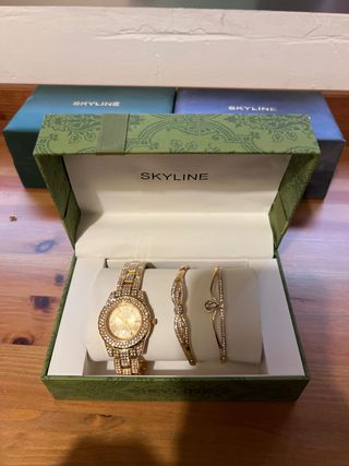 Set de Reloj y Pulseras Skyline Dorado