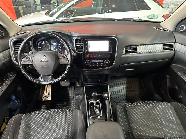 Mitsubishi Outlander 200 MPI Motion CVT 2WD 5 Plazas