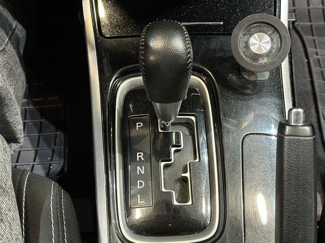 Mitsubishi Outlander 200 MPI Motion CVT 2WD 5 Plazas