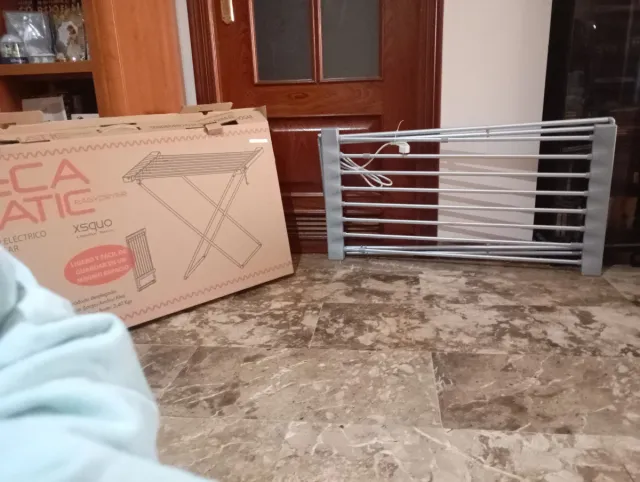 Tendedero eléctrico plegable SIN ESTRENAR