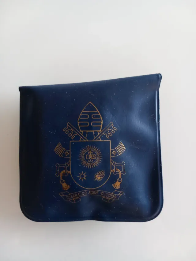 Rosario Ufficiale Papa Francesco + Immagine Leone