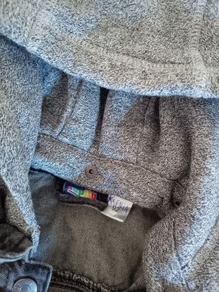 Chaqueta vaquera con capucha+REGALO BOTAS DE AGUA