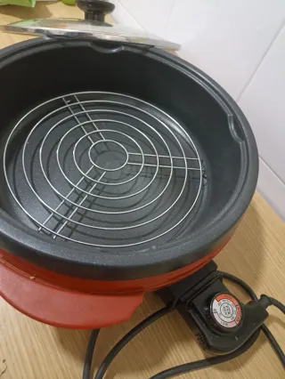 Cocedora de alimentos roja